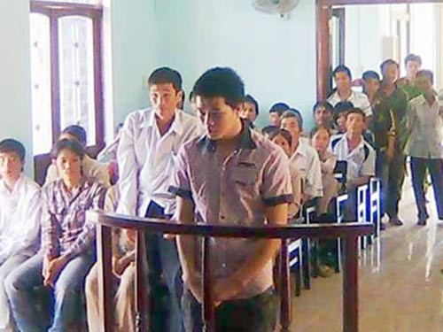 Nguyễn Văn Thăng tại phiên tòa. Nguyễn Văn Thăng tại phiên tòa.