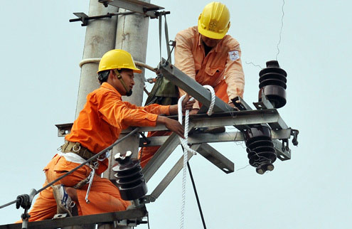 Thu nhập bình quân của cán bộ EVN là 13,7 triệu đồng. Ảnh: Hoàng Hà. Thu nhập bình quân của cán bộ EVN là 13,7 triệu đồng. Ảnh: Hoàng Hà.