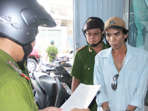 Người “tâm thần” chỉ huy cuộc truy sát ảnh 1 Người “tâm thần” chỉ huy cuộc truy sát ảnh 1