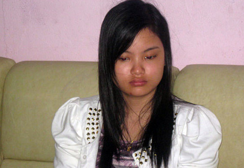 Hương ép nạn nhân phải xăm 3 con rết lên cơ thể. Ảnh: Nguyễn Hùng Hương ép nạn nhân phải xăm 3 con rết lên cơ thể. Ảnh: Nguyễn Hùng