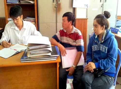 Triệu tập người chồng vụ clip sex cô dâu ảnh 2 Triệu tập người chồng vụ clip sex cô dâu, Tin tức trong ngày, clip sex co dau, co dau bi huy hon vi clip sex, dai gia tra dau vi clip sex, nghi ngo vo, dai gia lay vo, co dau bi huy hon, bao, tin nhanh, tin hot, tin tuc