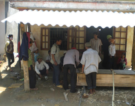 Quảng Ngãi: 16 người mờ mắt, chết bí ẩn ảnh 1 Quảng Ngãi: 16 người mờ mắt, chết bí ẩn, Tin tức trong ngày, chet bi an, benh la, mo mat, non mua, chong mat, quang ngai, bao, tin tuc, tin hot, tin hay