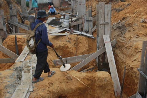 Rà phế liệu trúng hàng chục kg vàng, Tin tức trong ngày, dao vang, phe lieu, kho bau, kho vang, vang thoi, cuc vang, bau vat, trung so doc dac, may man, bao, tin hay, tin hot, tin tuc