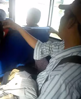 Toàn cảnh quy trình móc túi trên xe buýt, Tin tức trong ngày, moc tui tren xe buyt, moc tui, trom cap, hai ngon, rach mat, xe buyt, bao, tin tuc, tin hot, tin hay