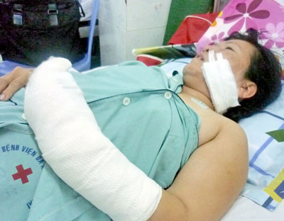 Chân dung bà lão 73 vác dao chém "tình địch" ảnh 1