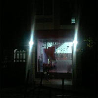 Quán cà phê, karaoke “tay vịn” của cô giáo dạy Sử