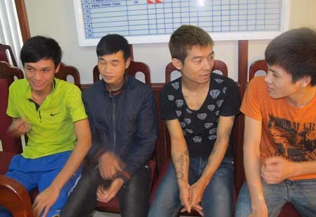 Gã giang hồ mê… làm thơ và viết thư pháp, An ninh - Hình sự, giang ho, trum giang ho, gã giang ho, gian ho thu phap, bao