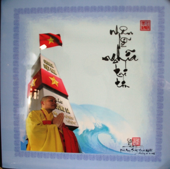 Một nhà thư pháp tặng bức ảnh thay cho lời chúc