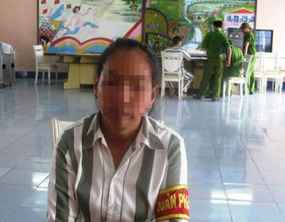 Quái chiêu bóc lột "chân dài" cao cấp ảnh 1 Quái chiêu bóc lột "chân dài" cao cấp, An ninh - Hình sự, tu ba, thieu nu, gai ban dam, gai goi, gai ban hoa, trong an, bao