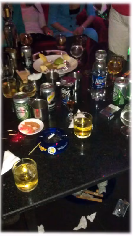 Cơn lốc "hàng đá" 