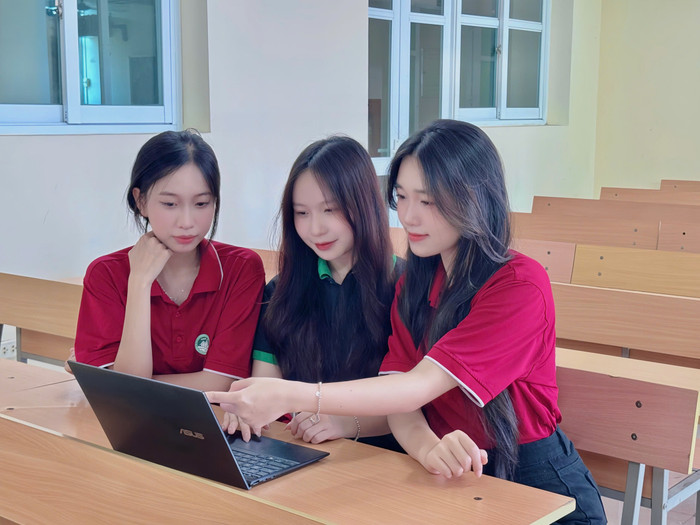 HUNRE AI nhận được nhiều phản hồi tích cực. z6506485039067_a24252ba56393ef866be711f2427238b.jpg
