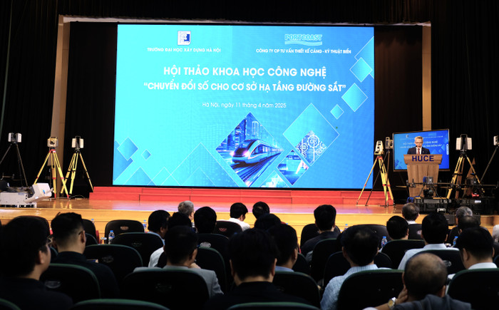 Hội thảo khoa học công nghệ "Chuyển đổi số cho cơ sở hạ tầng đường sắt" tại Trường Đại học Xây dựng Hà Nội. GDVN_thumb.JPG