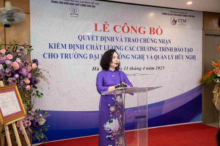 Phó Giáo sư, Tiến sĩ Nguyễn Phương Nga - Giám đốc Trung tâm Kiểm định chất lượng giáo dục, Hiệp hội Các trường đại học, cao đẳng Việt Nam. 489996941_1771847880305343_3636323066362271870_n.jpg