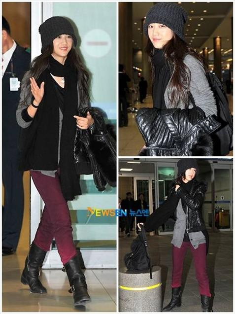 Dù chọn trang phục tối màu, Thang Duy vẫn rất tươi tắn và dễ thương với chiếc mũ len to và quần jeans tím. Xem thêm: Sao Hollywood quyến rũ cùng cún cưng / Khi Sao Hollywood chọn nhầm váy dạ tiệc / Khăn xinh, mũ điệu đón Noel nào! Mỹ nhân Việt ai xinh hơn với mũ rộng vành? / Sốc với mũ...tinh trùng rực rỡ của Lady Gaga Dù chọn trang phục tối màu, Thang Duy vẫn rất tươi tắn và dễ thương với chiếc mũ len to và quần jeans tím. Xem thêm: Sao Hollywood quyến rũ cùng cún cưng / Khi Sao Hollywood chọn nhầm váy dạ tiệc / Khăn xinh, mũ điệu đón Noel nào! Mỹ nhân Việt ai xinh hơn với mũ rộng vành? / Sốc với mũ...tinh trùng rực rỡ của Lady Gaga