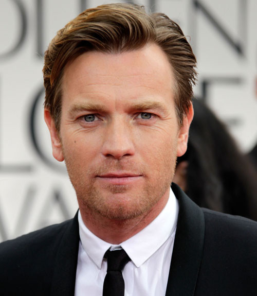 6. Mái tóc đẹp nhất: Ewan McGregor Thật đáng ghen tỵ với Ewan McGregor, trông anh thật nam tính với mái tóc mềm mại. 6. Mái tóc đẹp nhất: Ewan McGregor Thật đáng ghen tỵ với Ewan McGregor, trông anh thật nam tính với mái tóc mềm mại.