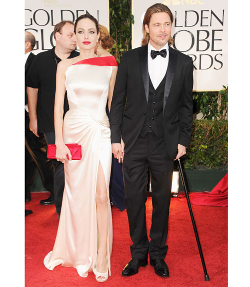 1. Trang phục đẹp nhất: Brad Pitt Vẻ lịch lãm và một chút ngang tàng của Brad Pitt thực sự rất hợp với không khí vui vẻ của bữa tiệc Quả Cầu Vàng. Mái tóc vuốt ngược, cùng bộ râu hoàn hảo và trang phục hiệu Salvatore Ferragamo, Ông "Smith” trở nên nổi bật trên thảm đỏ. Mọi ánh mắt đều bị thu hút bởi cặp đôi Brangelina! 1. Trang phục đẹp nhất: Brad Pitt Vẻ lịch lãm và một chút ngang tàng của Brad Pitt thực sự rất hợp với không khí vui vẻ của bữa tiệc Quả Cầu Vàng. Mái tóc vuốt ngược, cùng bộ râu hoàn hảo và trang phục hiệu Salvatore Ferragamo, Ông "Smith” trở nên nổi bật trên thảm đỏ. Mọi ánh mắt đều bị thu hút bởi cặp đôi Brangelina!