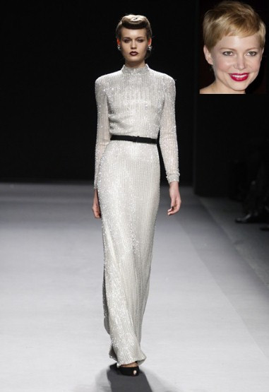 Ứng viên cho giải Nữ diễn viên xuất sắc nhất Michelle Williams đã diễn vai huyền thoại Marylin Monroe rất xuất sắc và cô ấy có thể chứng tỏ phong cách siêu sao của mình khi diện chiếc váy Jenny Packham lấp lánh này. Ứng viên cho giải Nữ diễn viên xuất sắc nhất Michelle Williams đã diễn vai huyền thoại Marylin Monroe rất xuất sắc và cô ấy có thể chứng tỏ phong cách siêu sao của mình khi diện chiếc váy Jenny Packham lấp lánh này.