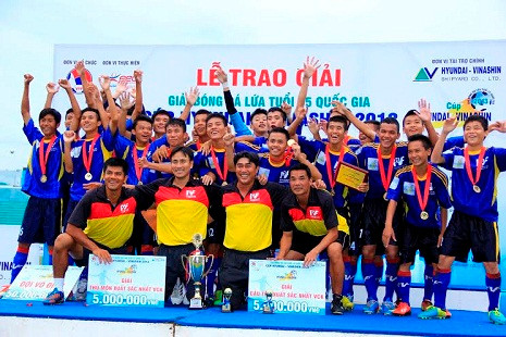 U15 PVF vô địch giải bóng đá U15 Quốc gia 2013. U15 PVF vô địch giải bóng đá U15 Quốc gia 2013.