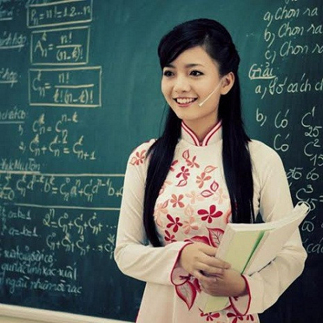 Giáo viên của thế kỷ 21 vừa dạy giỏi, vừa xinh đẹp. Giáo viên của thế kỷ 21 vừa dạy giỏi, vừa xinh đẹp.