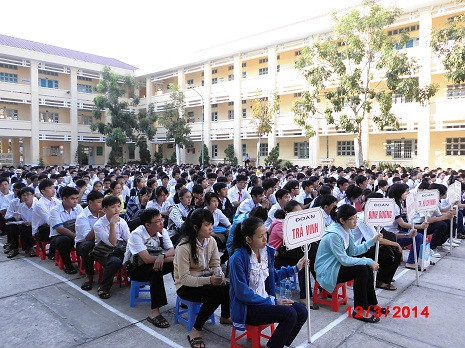 4 địa điểm thi của 4 khu vực gồm có: Tuyên Quang, Hà Tĩnh, Sóc Trăng, Kon Tum 4 địa điểm thi của 4 khu vực gồm có: Tuyên Quang, Hà Tĩnh, Sóc Trăng, Kon Tum