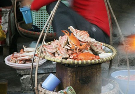 Phần lớn trong số những con ghẹ này là đồ "phế phẩm" đã qua công nghệ chế biến. Phần lớn trong số những con ghẹ này là đồ "phế phẩm" đã qua công nghệ chế biến.