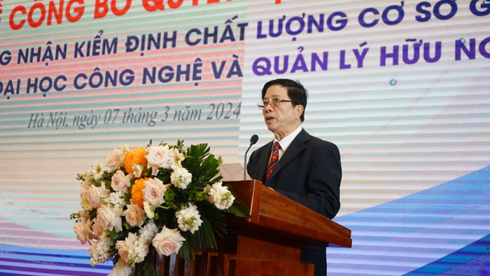 Phó Giáo sư, Tiến sĩ, Nhà giáo ưu tú Nguyễn Xuân Sơn - Hiệu trưởng Trường Đại học Công nghệ và Quản lý Hữu Nghị. GDVN_su kien (41).JPG