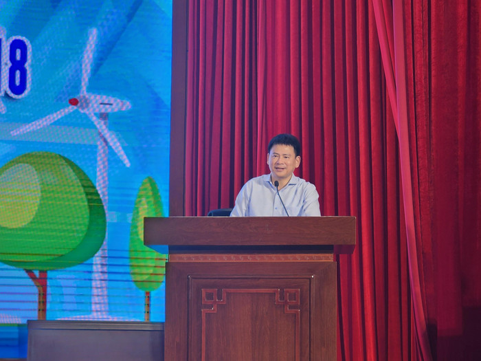 PGS. TS Lê Huy Hoàng chia sẻ giúp "gỡ khó" cho giáo viên khi triển khai dạy môn Công nghệ tại chuyên đề (Ảnh: Phạm Linh) PGS. TS Lê Huy Hoàng chia sẻ giúp "gỡ khó" cho giáo viên khi triển khai dạy môn Công nghệ tại chuyên đề (Ảnh: Phạm Linh)