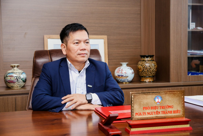 Phó Giáo sư, Tiến sĩ Nguyễn Thành Hiếu - Phó Hiệu trưởng Trường Đại học Kinh tế Quốc dân. Ảnh: website trường z5148535966283_6fe88afb9e203453a7e083e15e658e9e.jpg
