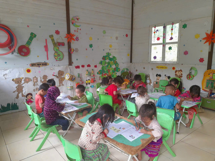 Công tác thực hiện kiên cố hóa tại huyện Mường Nhé đã có những tác động tích cực đến chất lượng giáo dục và đào tạo trên địa bàn, tuy nhiên vẫn còn những khó khăn cần khắc phục. Ảnh: Trường Mầm non Pá Mỳ (huyện Mường Nhé, tỉnh Điện Biên) z5737217841557_4e663f719bdf6402d9c0819a7d2c57f9.jpg