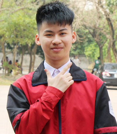 Em Giáp Vũ Sơn Hà - học sinh lớp 12 chuyên Hóa, Trường Trung học phổ thông Chuyên Bắc Giang. Ảnh: NVCC z5696735140830_296292006f15924b97bab39a8bd205f4.jpg