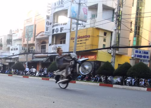 Đêm của những gã ngông cuồng ảnh 1