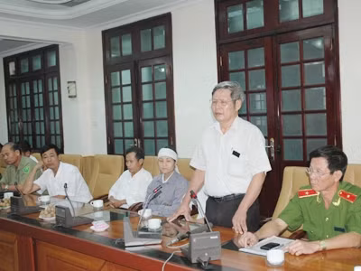 Gia đình nạn nhân cảm ơn Ban chuyên án.