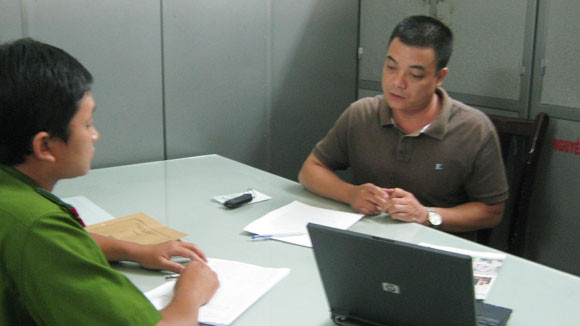 Chủ quán cà phê tự xưng cảnh sát hình sự, chống đối công an ảnh 1 Chủ quán cà phê tự xưng cảnh sát hình sự, chống đối công an ảnh 1