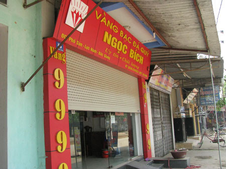 Tiệm vàng Ngọc Bích - nơi xảy ra vụ thảm sát kinh hoàng Tiệm vàng Ngọc Bích - nơi xảy ra vụ thảm sát kinh hoàng