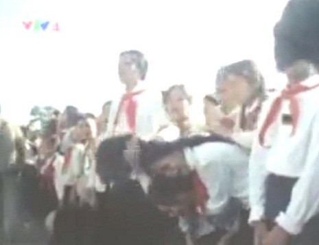 Những giọt nước mắt của các cháu thiếu nhi trong tang lễ Bác. Những giọt nước mắt của các cháu thiếu nhi trong tang lễ Bác.