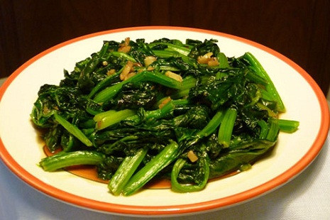 Cải bó xôi chế biến thành nhiều món ăn ngon bổ dưỡng.