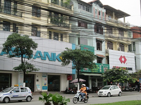 Hầu hết các ngân hàng tên tuổi đều có mặt. Từ Techcombank, Vietcombank, Agribank đến ABBank, SHB, VIB, BIDV, Sacombank, Maritime Bank.