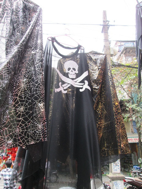 Áo choàng với đủ kiểu dáng.