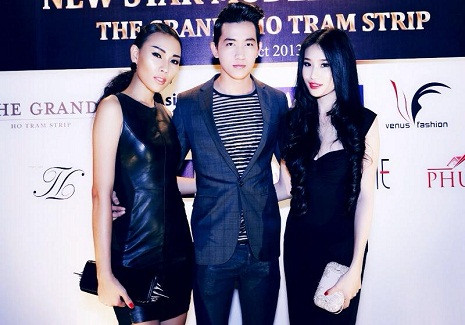 Dàn người mẫu trẻ tham dự chương trình.