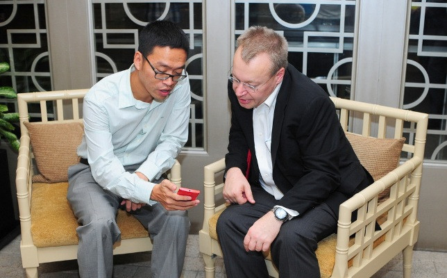 Cuộc gặp thân mật giữa CEO công ty số 1 Việt Nam về nội dung số và Phó chủ tịch Nokia – Stephen Elop. Cuộc gặp thân mật giữa CEO công ty số 1 Việt Nam về nội dung số và Phó chủ tịch Nokia – Stephen Elop.
