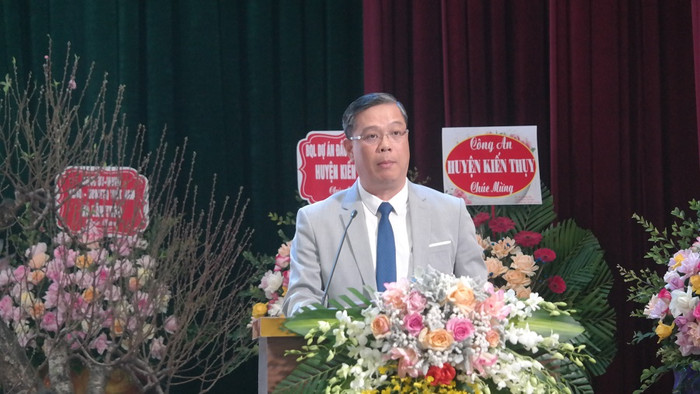 Ông Đỗ Đức Hòa, Bí thư Huyện ủy Kiến Thụy phát biểu tại buổi lễ (Ảnh: CTV) Ông Đỗ Đức Hòa, Bí thư Huyện ủy Kiến Thụy phát biểu tại buổi lễ (Ảnh: CTV)
