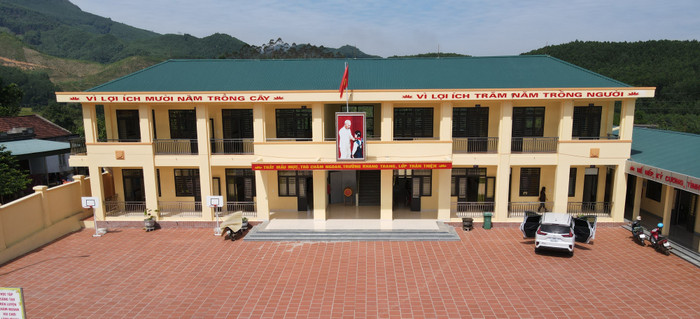 Đến năm 2021, trường tiếp tục được đầu tư xây mới điểm trường Khe Pụt, đây là một trong những điểm trường khang trang và có cơ sở vật chất tốt nhất trong các điểm trường ở huyện Ba Chẽ. (Ảnh: Phạm Linh) Đến năm 2021, trường tiếp tục được đầu tư xây mới điểm trường Khe Pụt, đây là một trong những điểm trường khang trang và có cơ sở vật chất tốt nhất trong các điểm trường ở huyện Ba Chẽ. (Ảnh: Phạm Linh)
