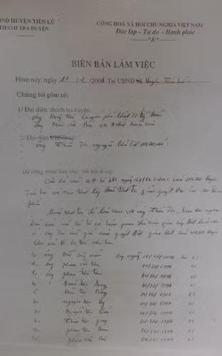 Đây là bằng chứng chính xác để chứng minh ông Tơn đã nộp tất cả các quyết định, tài liệu lại cho UBND xã Thiện Phiến...