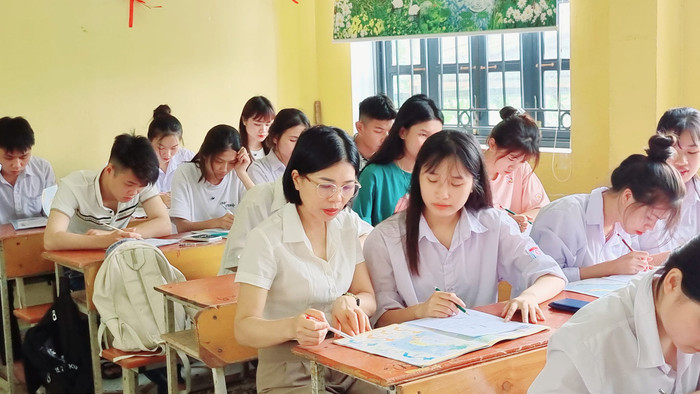 Học sinh Trường Trung học phổ thông Tháng 10, xã Mỹ Bằng, huyện Yên Sơn, tỉnh Tuyên Quang. Ảnh: Website nhà trường Thpt tháng 10.jpg