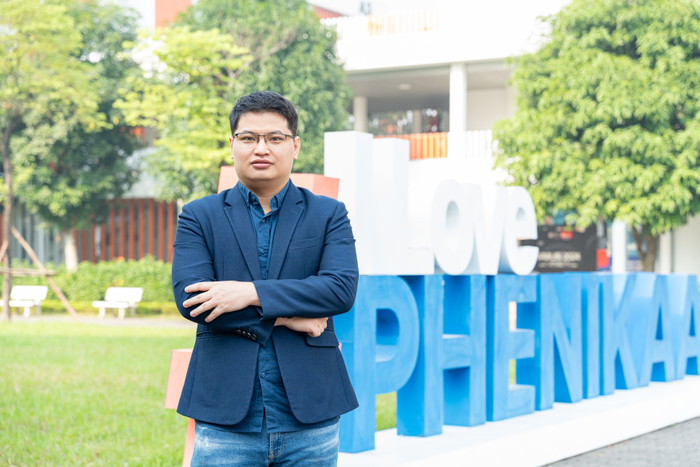 Thầy Trương Thanh Tùng - Phó giáo sư ngành Dược học năm 2024. Ảnh: NTCC. Thầy Trương Thanh Tùng - Phó giáo sư ngành Dược học năm 2024. Ảnh: NTCC.
