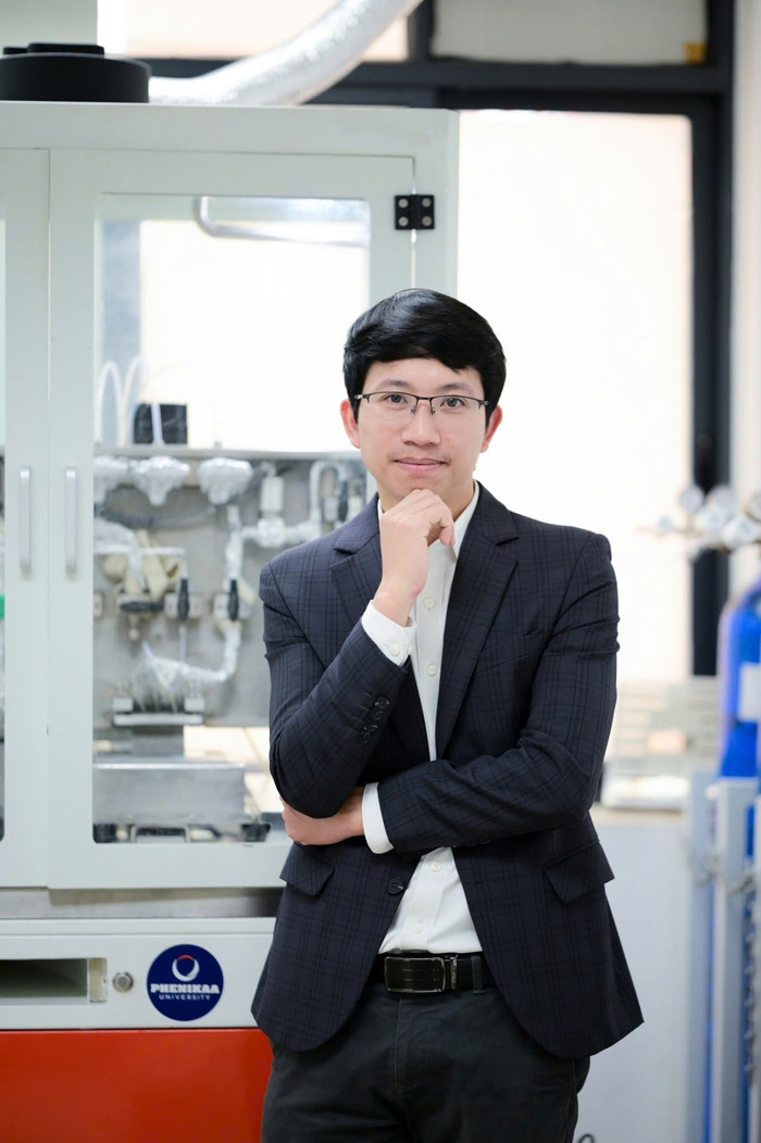 Tiến sĩ Nguyễn Viết Hương hiện là Phó Trưởng khoa Khoa học và Kỹ thuật Vật liệu, Trường Đại học Phenikaa. Ảnh: NVCC. ce6130be-4c95-4c3e-a316-34520734b958.jpeg