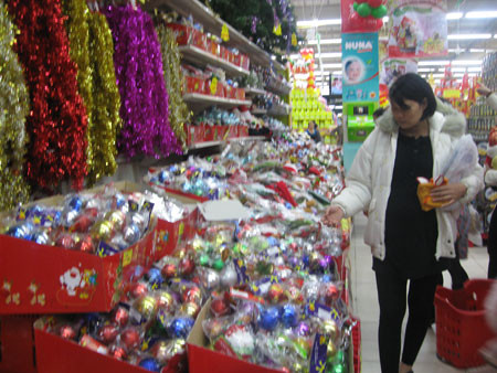 Ngây đến siêu thị lớn như Big C cũng thưa vắng khách. Ngây đến siêu thị lớn như Big C cũng thưa vắng khách.