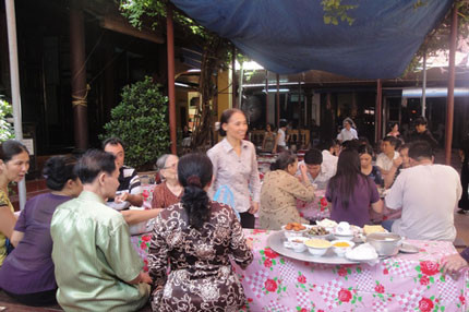 Cầu kỳ "Đệ nhất cỗ chay Hà Thành" chùa Phụng Thánh ảnh 2 Cầu kỳ "Đệ nhất cỗ chay Hà Thành" chùa Phụng Thánh ảnh 2