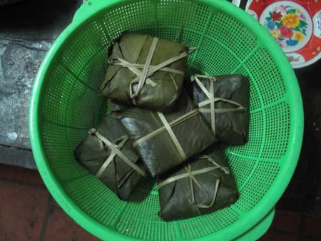 Bánh chưng. Bánh chưng.