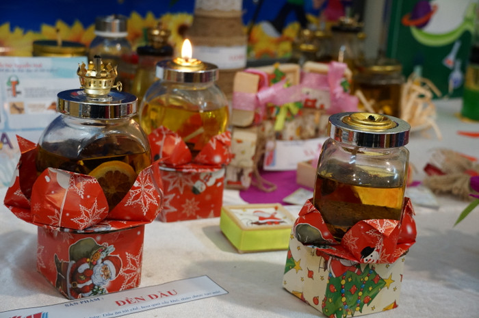 Sản phẩm của học sinh Trường Tiểu học Nguyễn Huệ. (Ảnh: Phạm Linh)